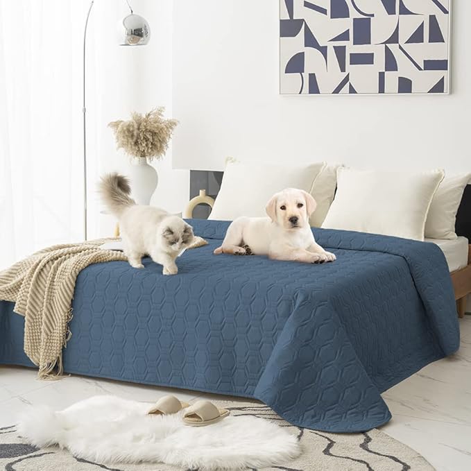 Waterproof and Anti-Slip Dog Bed Cover and Pet Blanket Sofa Pet Bed Mat ,car Incontinence Mattress Protectors Furniture Couch Cover for Most Cats Dogs, Pets