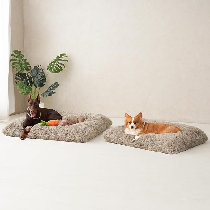 EHEYCIGA Fluffy Dog Crate Bed for Large Dogs, Plush Faux Fur Crate Pad, Calming Anti Anxiety Large Dog Bed, Washable Soft Warm Mat with Non-Slip Bottom, Taupe