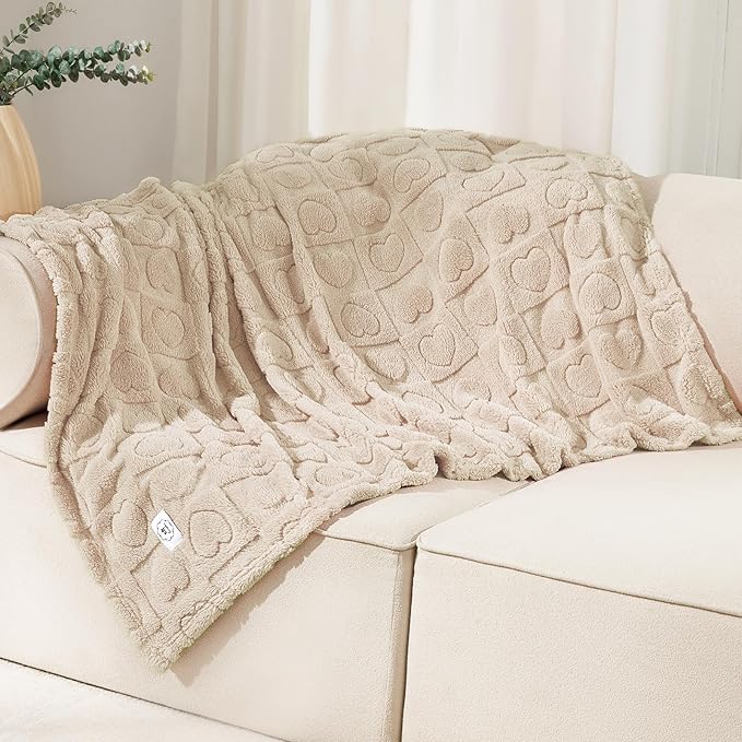 Luciphia 1 Pack 2 Small Dog Blanket Washable Pet Bed Cover Soft Fluffy Puppy Blanket with Premium Fleece 300GSM Cozy Calming Cat Blankets for Indoor Cats Beige 30x20 inch