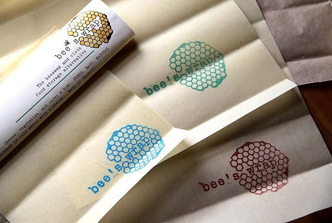 Bee's Wrap - Large Single Pack - Made in The USA with Certified Organic Cotton - Plastic and Silicone Free - Reusable Eco-Friendly Beeswax Food Wrap - Honeycomb Print - 13" x 14"