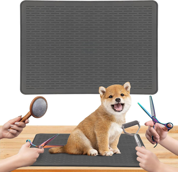 Non-slip pet grooming mats and grip pads for stable, safe grooming sessions