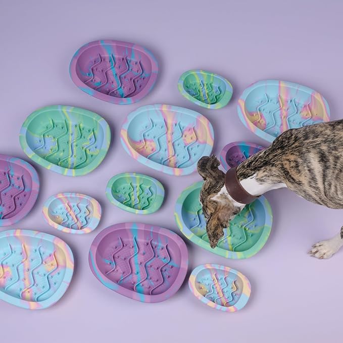 CHEWFFON Interactive Dog&Cat Lick Mat Bowls, BPA-Free Silicone Dog Slow Feeder Bowl with Suction Cups, Non Slip Food Bowl for Dogs and Cats, Reduces Boredom and Anxiety, Dishwasher Safe, Green
