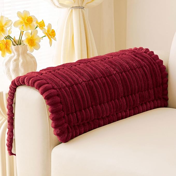Smiry Couch Cover for Dogs, Non Slip Washable Sofa Protector for Pets, Soft Furniture Cover for Pet, Stylish Sofa Covers, Cozy Protect Against Fur, Dirt & Everyday Messes (Red, 27.6" x 27.6")