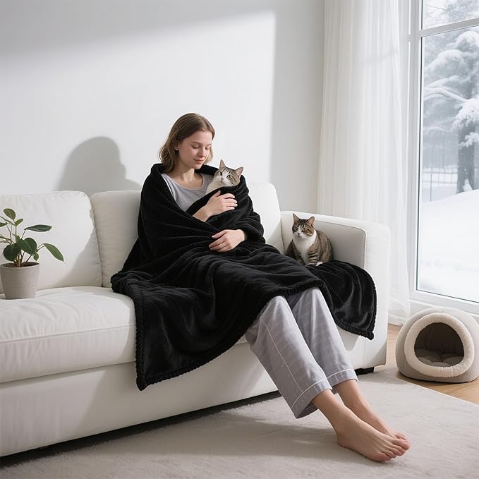 Waterproof Pet Blanket, Flannel Dog Blanket, Liquid Urine Leak-Proof, Furniture Protection Pads, Double-Sided, Large Space, Suitable for Small, Medium, Large Dogs, Cats, Black, M(57" x 40")