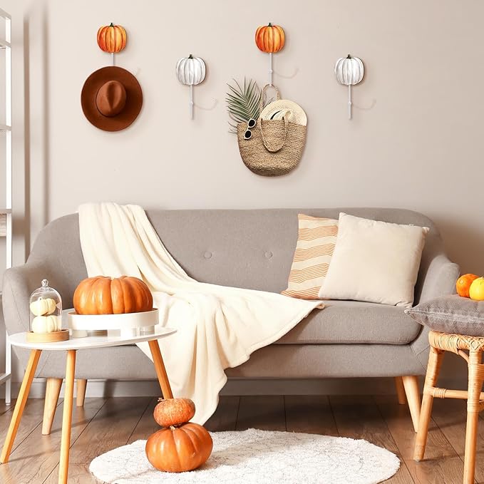 Weysat 4 Pcs Autumn Pumpkin Wall Hooks Pumpkin Key Holder Fall Towel Hooks Thanksgiving Wall Decor Heavy Duty Clothes Hanger for Fall Bathroom Living Room Decor