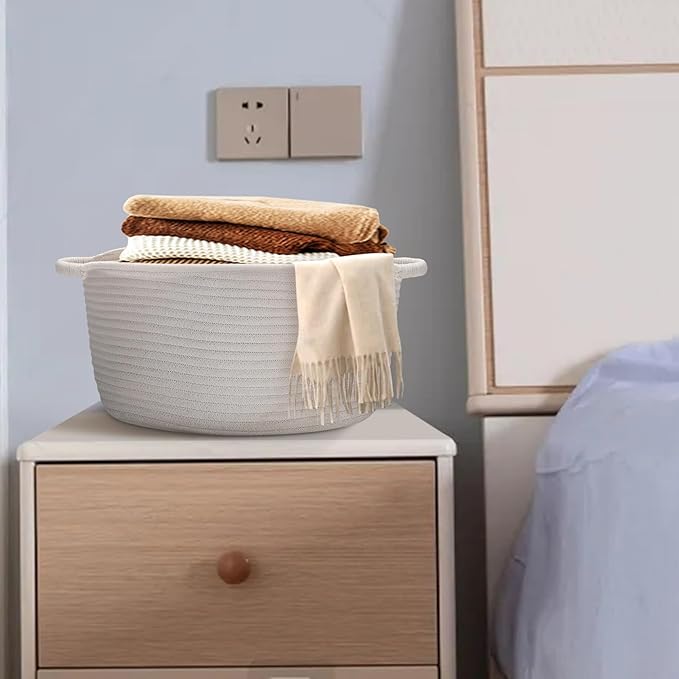 Medium Rope Basket with Handles, Medium Bohe Storage Basket, 17 "L x 12.5" W x 8.5 "H, Home Decor Organizer for Towels,toys, Books & Magazines