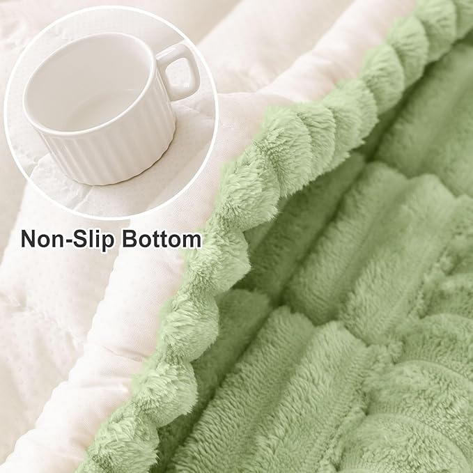 hyha Couch Covers for Dogs Washable, Non Slip Plush Dog Sofa Protectors, Fuzzy Pet Couch Covers for 3 Cushion Sofa Pet Friendly (Green, 27.6" x 27.6")