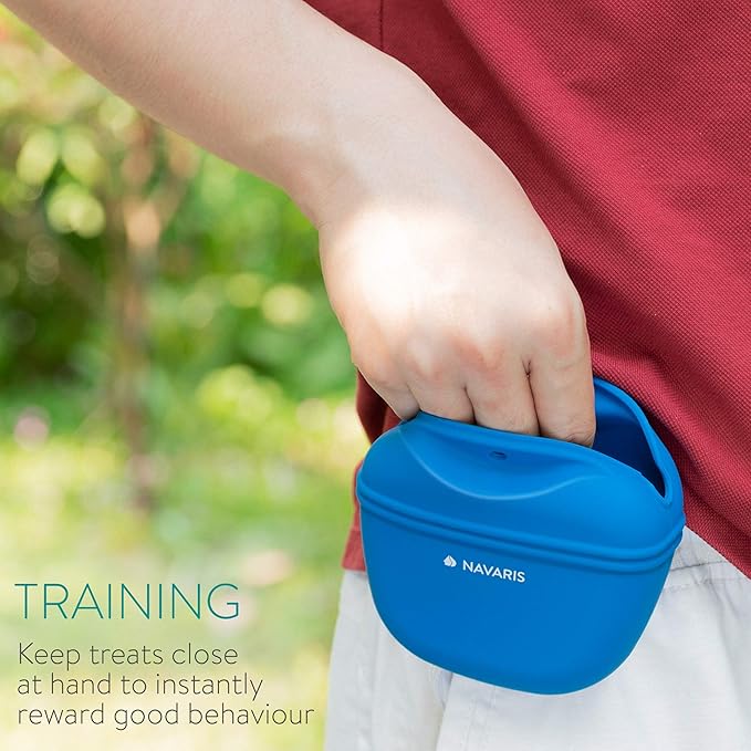 Navaris Silicone Dog Treat Pouch - Training Pet Puppy Bag Pocket Snack Treat Food Holder with Clip for Belt for Dog Walks - Set of 2