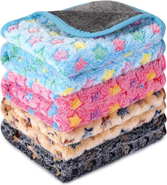 Reginary 4 Pcs Waterproof Guinea Pig Blankets Washable Small Animal Fleece Bedding Guinea Pig Cage Liners Reusable Training Pads Pet Pee Pad Sleep Mat for Hamster(Star Pattern,35 x 24 Inch)