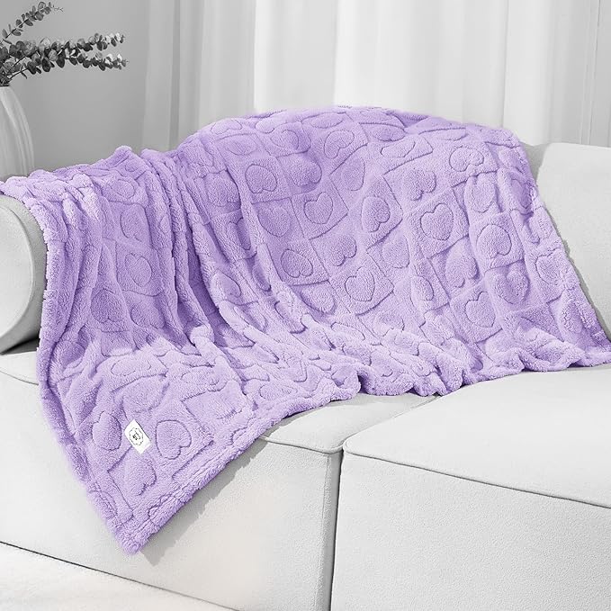 Luciphia Small Dog Blanket Washable Pet Bed Cover Soft Fluffy Puppy Blanket with Premium Fleece 300GSM Cozy Calming Cat Blankets for Indoor Cats Light Purple 41x31 inch