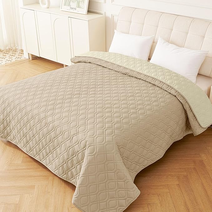 hyha Waterproof Dog Bed Blanket, Soft Pet Blankets, Waterproof Couch Cover for Dogs, Reversible Sofa Covers Washable for Furniture (82x120 Inch, Taupe/Beige)