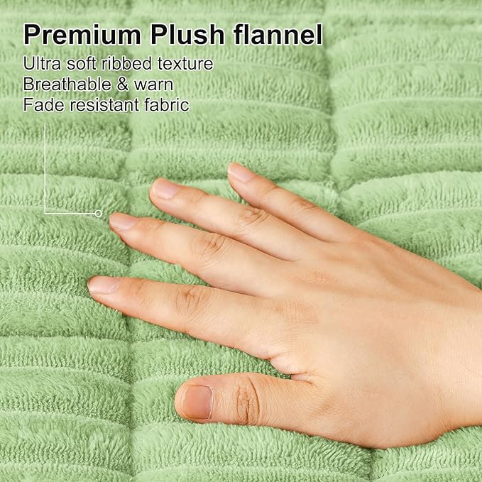Smiry Couch Cover for Dogs, Non Slip Washable Sofa Protector for Pets, Soft Furniture Cover for Pet, Stylish Sofa Covers, Cozy Protect Against Fur, Dirt & Everyday Messes (Grass Green, 35.4" x 63")