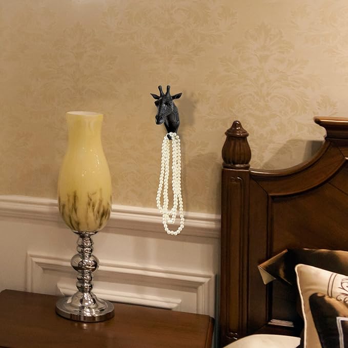 Giraffe Head Single Wall Hook/Hanger Animal Shaped Coat Hat Hook Heavy Duty, Rustic Decorative Gift, Black