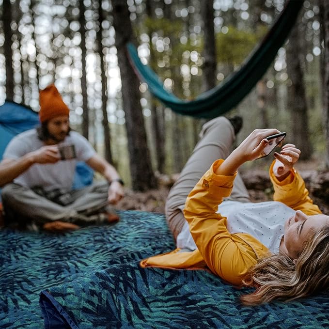 KawaGebo Kamp Outdoor Waterproof Blanket, Foldable Fleece Stadium Blanket for Outdoor Sports Event, Camping, Car, Pet, Picnics - Windproof, Wearable, Machine Washable 80" x 58" (Jungle)