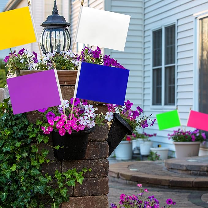 12Pcs 8×12 Inch Red White Blue Black Orange Yellow Green Purple Pink Flags Set on Wood Stick Small Mini Solid Color Blank Sublimation Handheld Flags for DIY Graffiti
